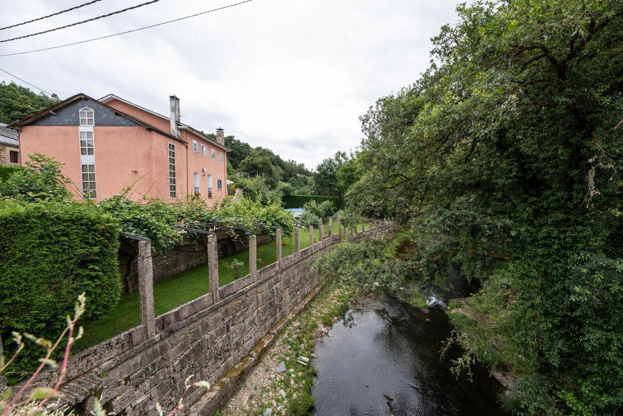 Exclusiva Casa Rural Mariano Con Acceso Directo Al Rio Baralla Luaran gambar